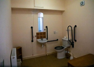 Salle de bains accès PMR